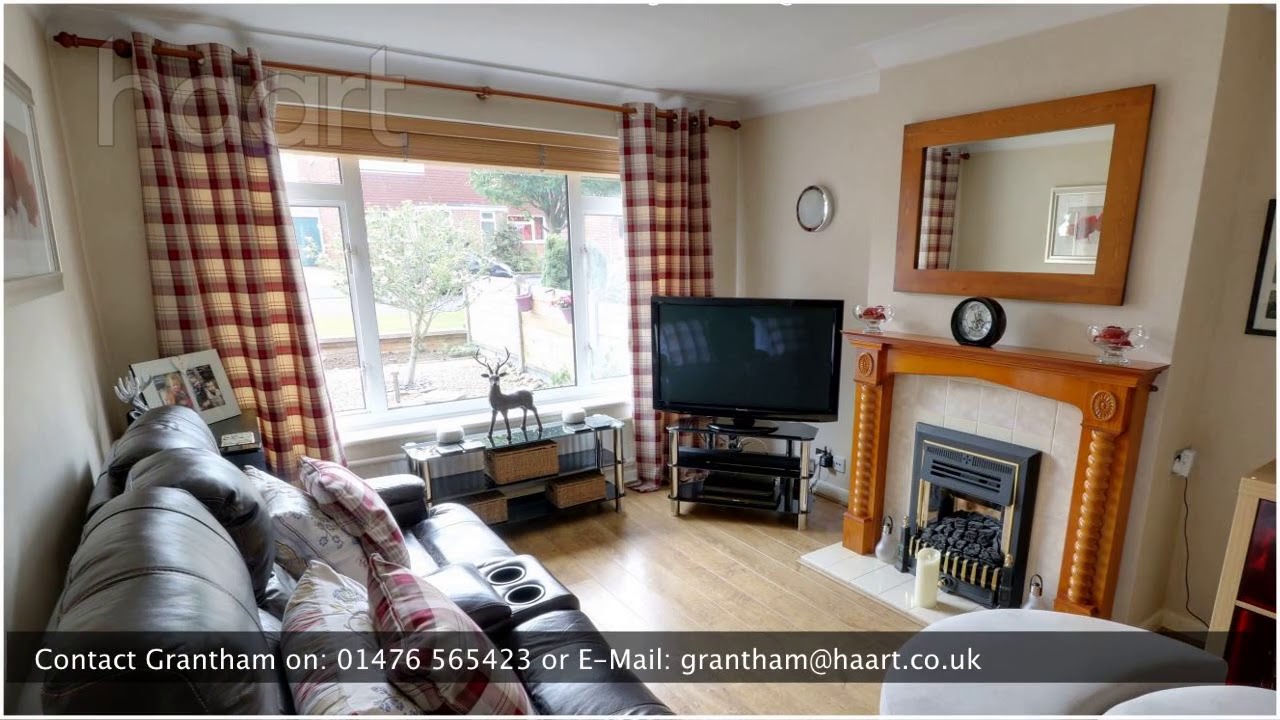 Semi-Detached House for sale in Grantham, with 3 Bedrooms