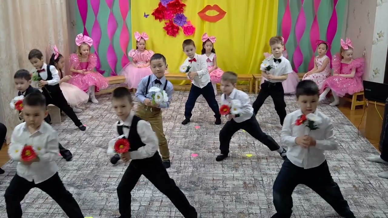 Дарите женщинам цветы!!!