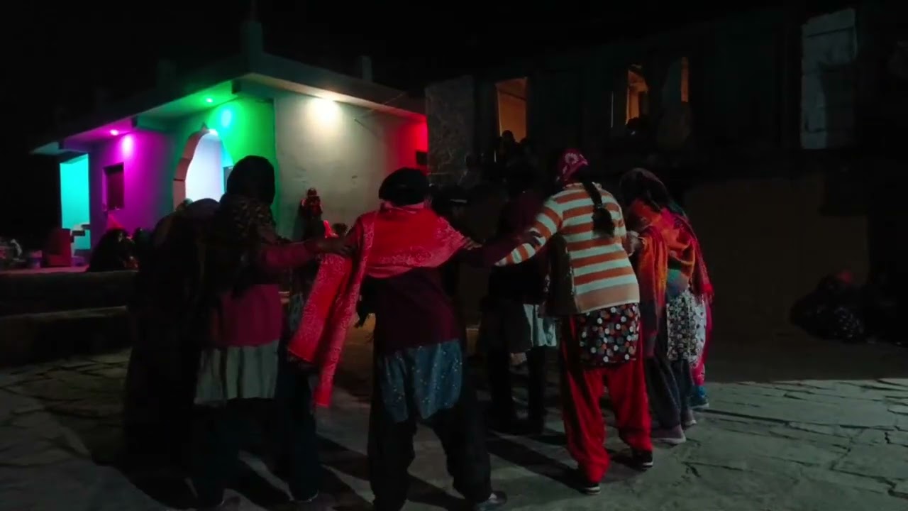 New kumauni Khadi Holi Geet :- सोला सोलानी🌸🎨 Night Holi