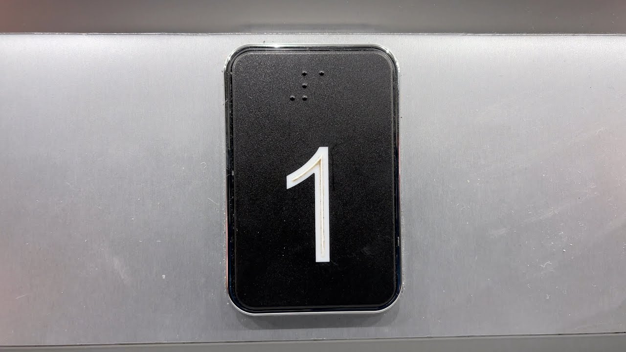 Single-Speed! 2015(?) Aritco/Gartec Platform Lift at OakFurnitureLand in Inverness