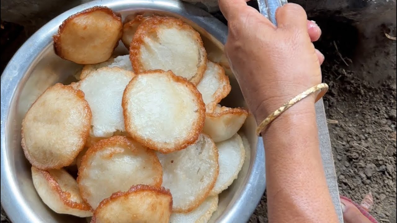 গ্রামের বাড়িতে হঠাৎ করে মেহোমান চলে আসলে আমরা কি কি আয়োজন করি।