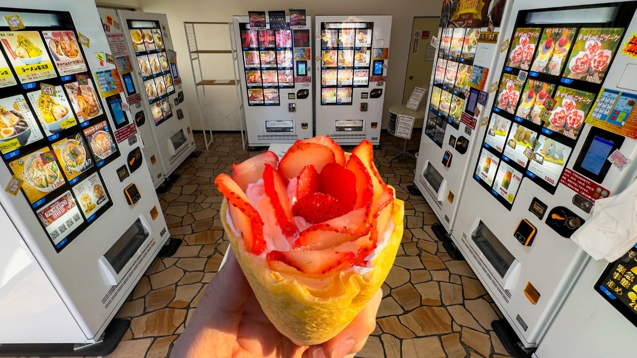 Eating Vending Machine Foods in Japan