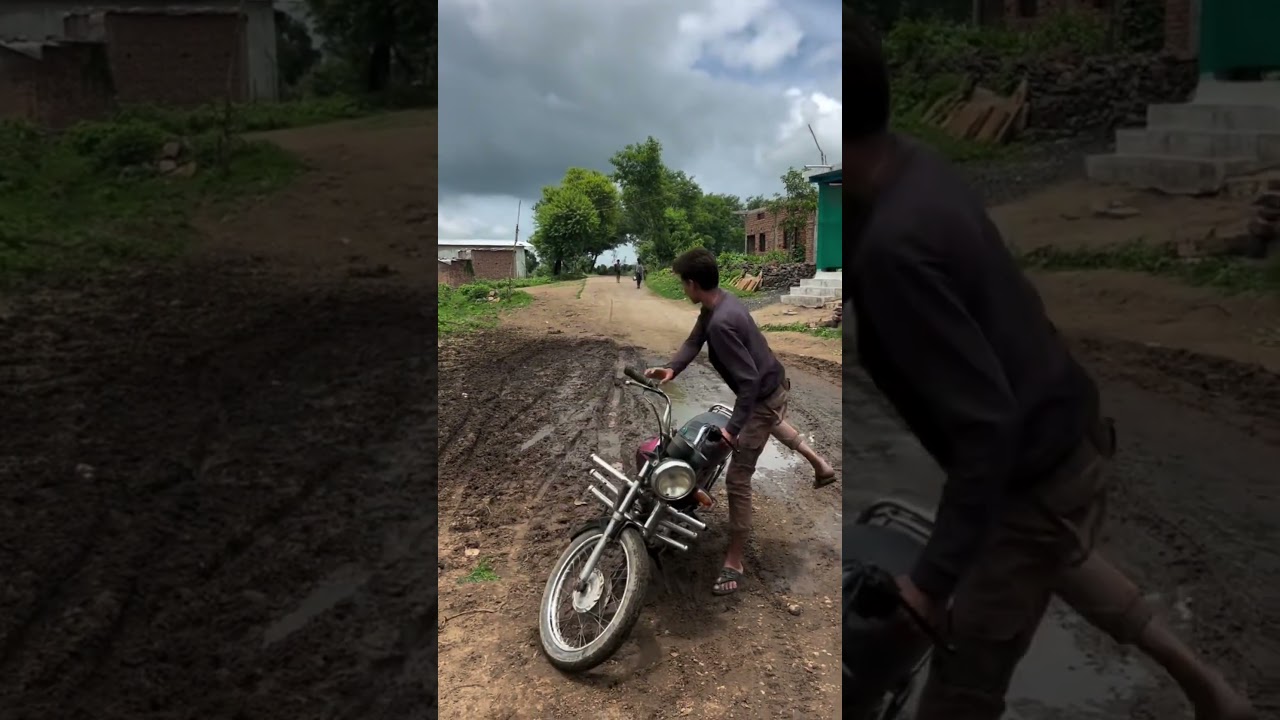 🚜 சேறும் சகதியையும் அகற்றி பாதையை சரி செய்த சிறுவன்! ❤️ #shorts #humanity #kindness #respect