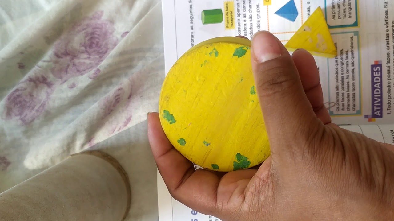Aula 3- Poliedros/ arestas/ vértices/faces/ângulos