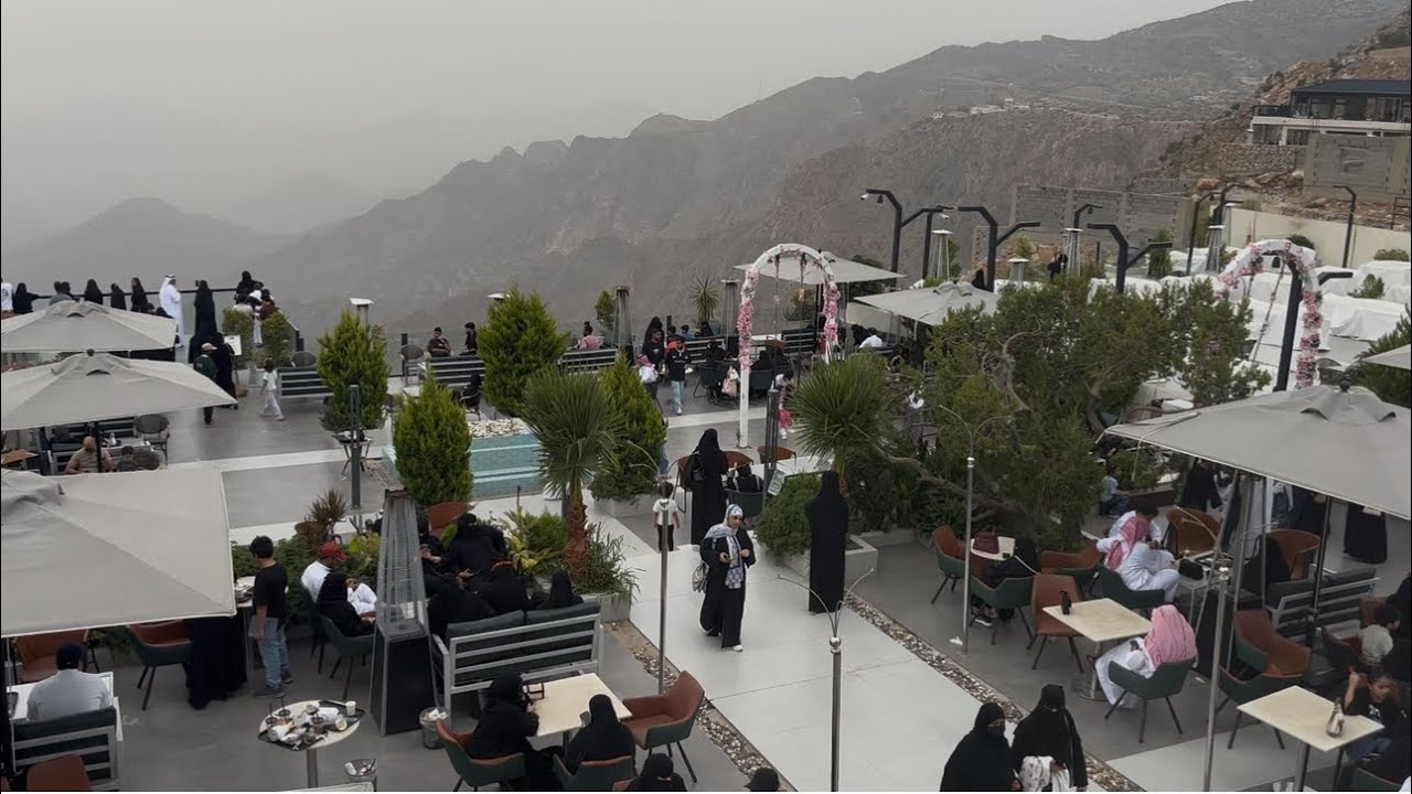 BREEZES CAFE As Shafa,Taif / The cafe with beautiful view point in Taif / بريزس كافيه الشفا، الطائف