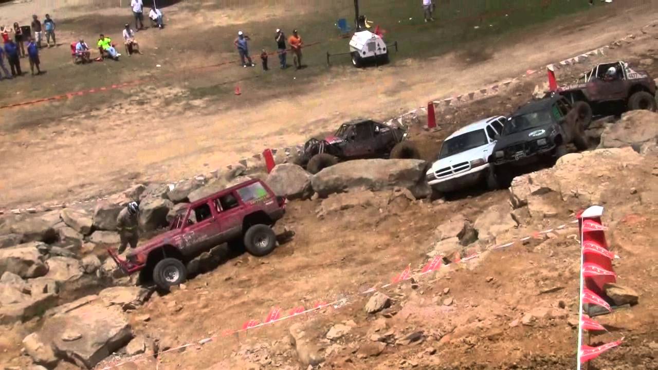 Big Ol traffic jam at the Dirt Riot race in Dayton Tennessee