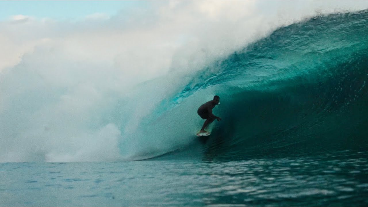 ENDS OF ROAD | TEAHUPO'O SURF SESSIONS