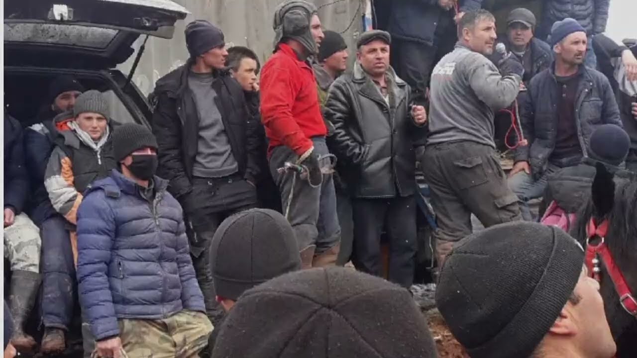 ХУРШЕДШО човандоз дар н. Нуробод бо аспи худаш. (Г Е Р А К Л)