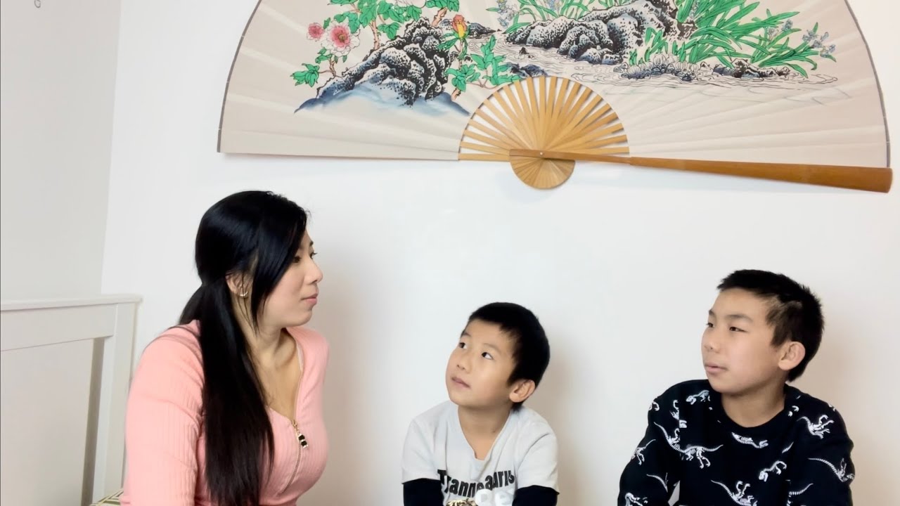 Ba mẹ không sống cùng nhau, con có buồn không??