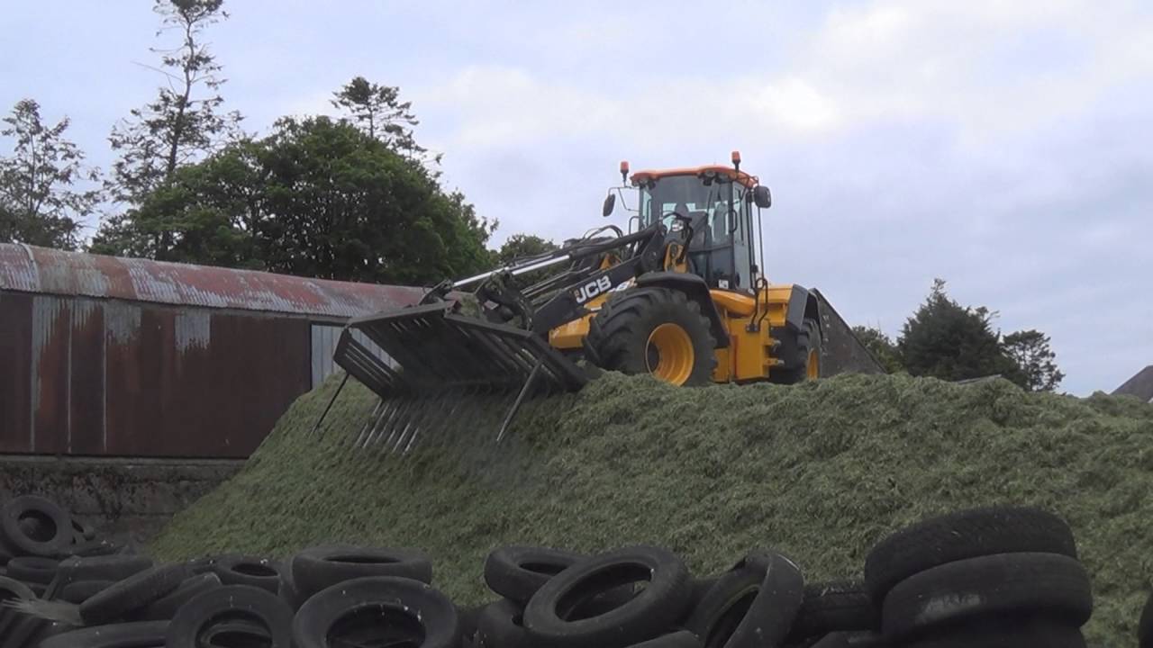 Lifting Silage In Ballyjamesduff With Keith Allen Agri 2016 Pt3 Pit Work