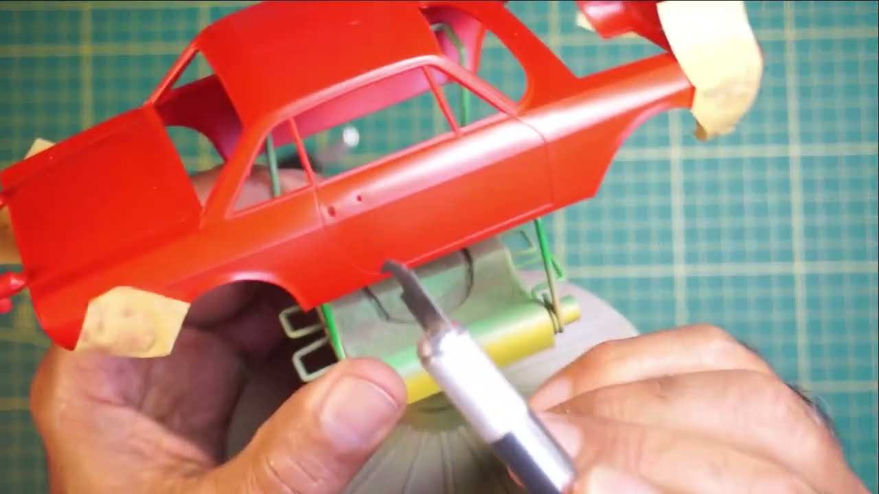 &ldquo;Parti col Piede Giusto! Attrezzi Base per Modellismo Statico Automobilistico&rdquo;