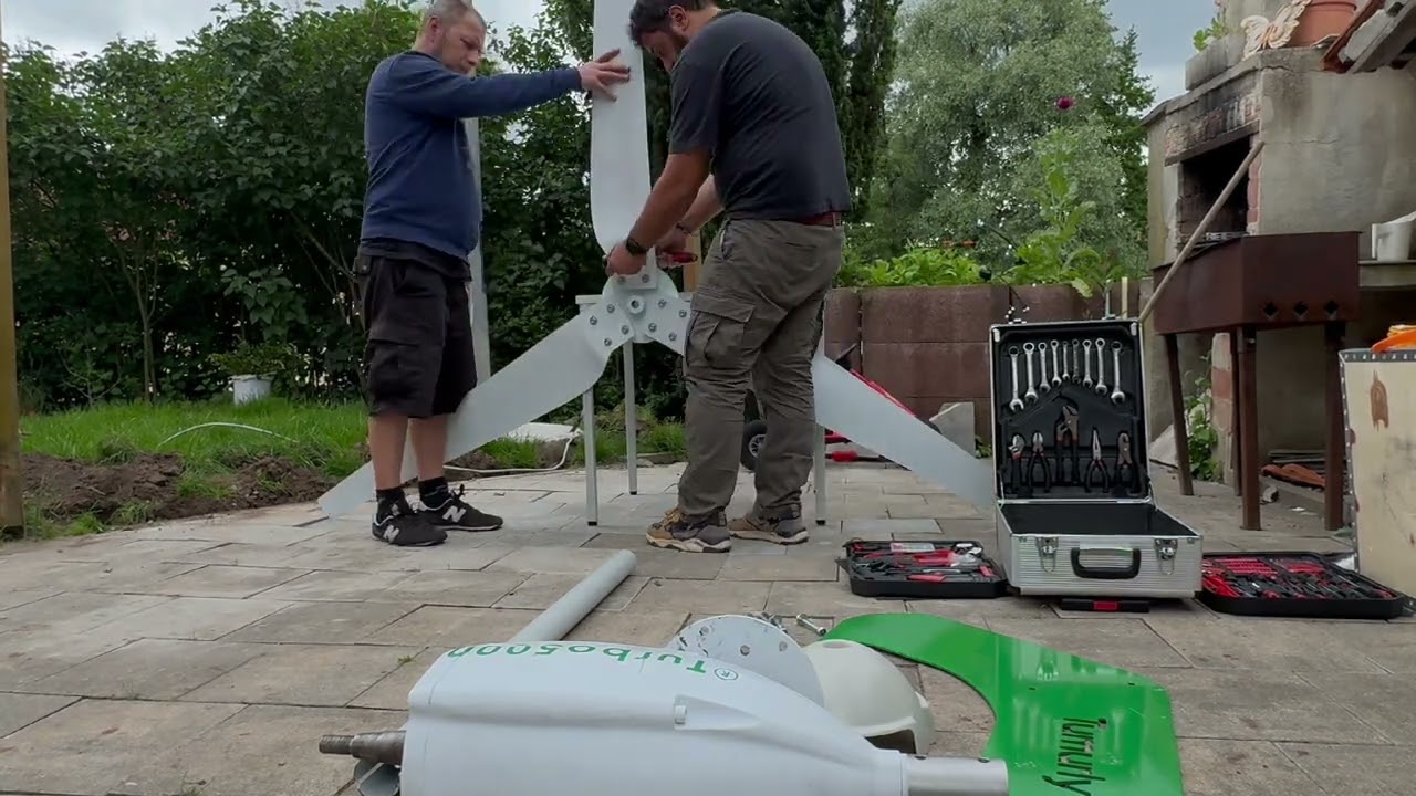 Tumurly Turbo5000 Prestige - 5kW Wind Turbine Installation Video