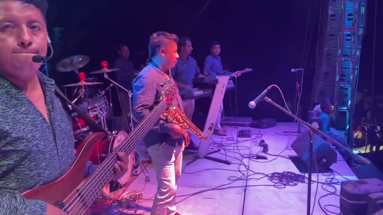 Los donnys de guerrero ( en vivo abril 2021 Amatal gro ) Moisés Colon, la gallinita, la 2 de la mul