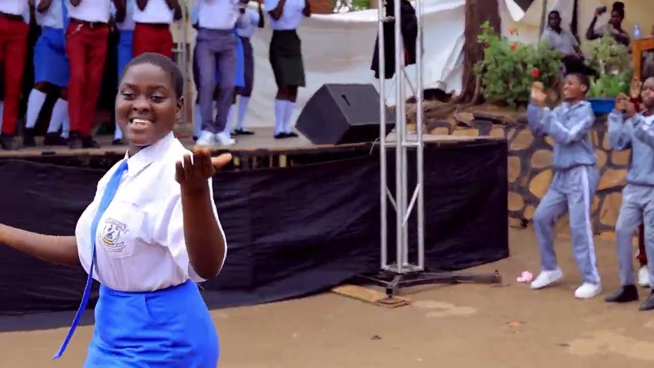 Tewerabilanga Katonda Live Performance By Crested SS Makindye