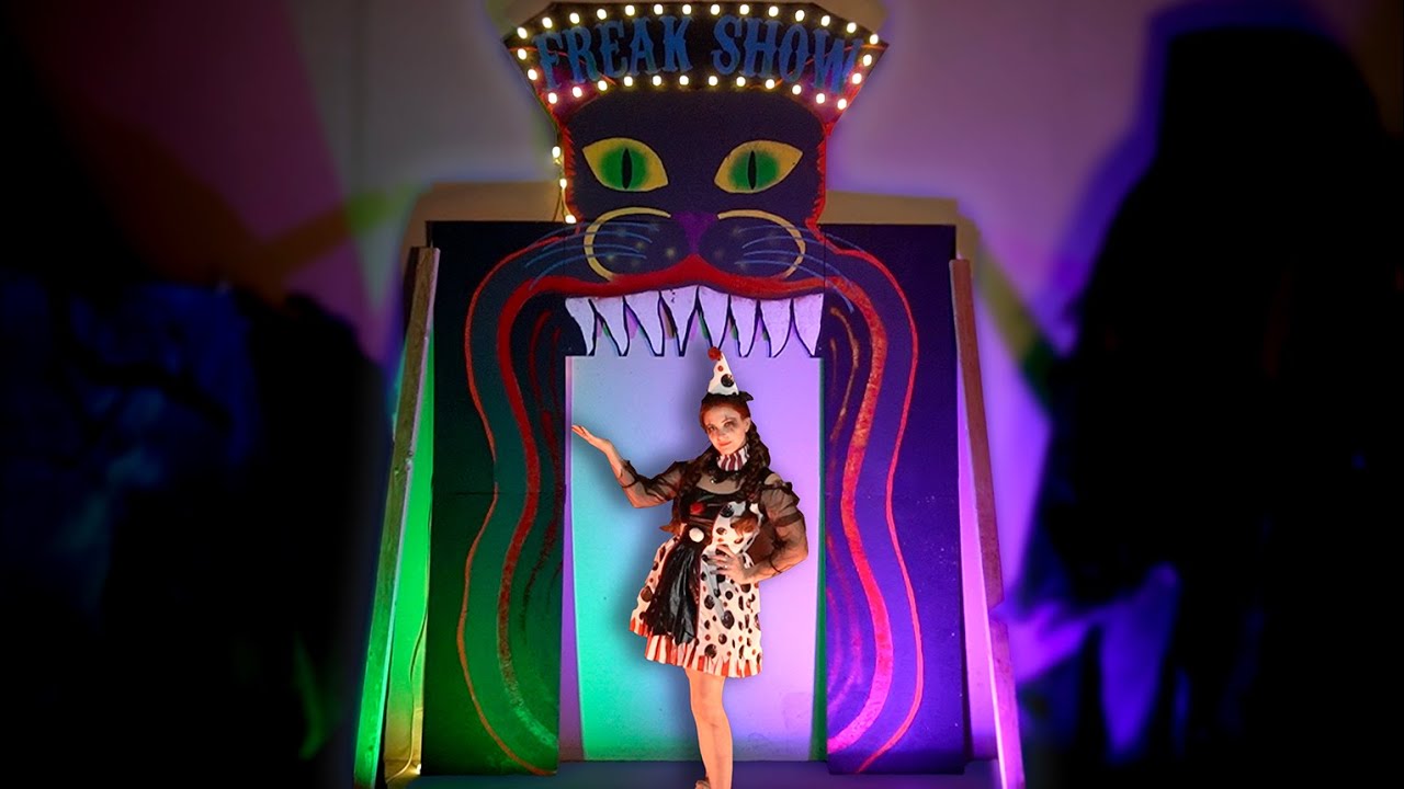 I'm Turning my House into a Creepy Carnival for Halloween!