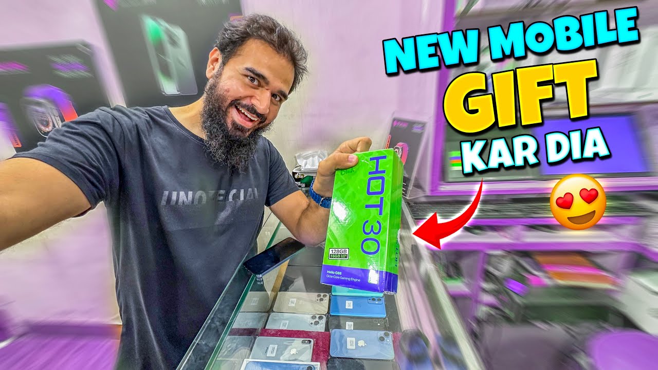 New mobile lelia aur friend ko surprise dedia 📱😍