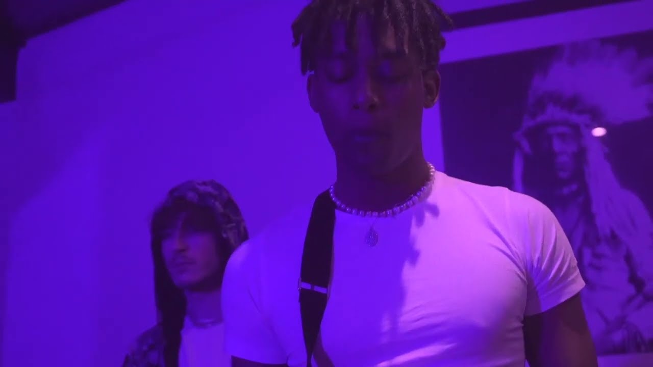 SEENED - FOREIGN (shot by @odbussy)