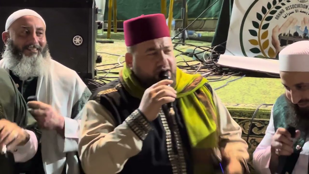 المنشد منصور زعيتر مع احباب المصطفى في احتفال ذكرى المولد