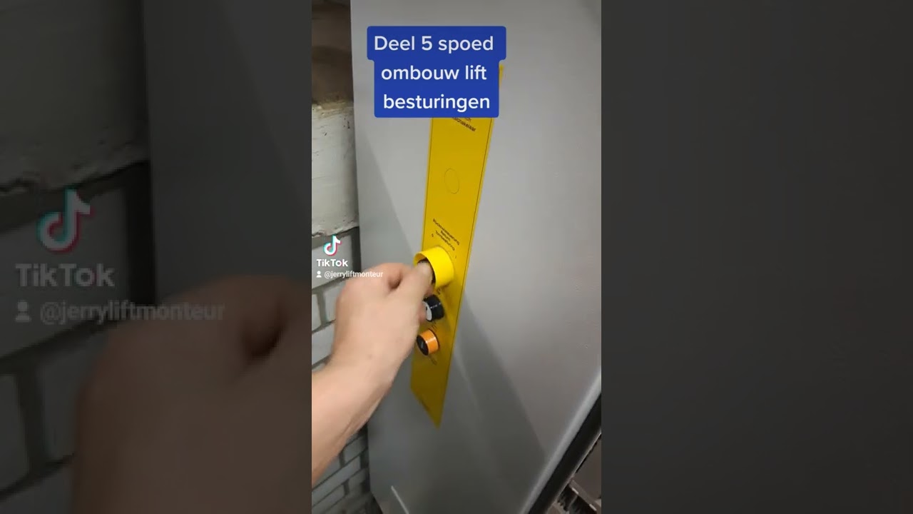 jerry lift monteur, ombouw van 2 lift besturingen van bp306 naar bp308