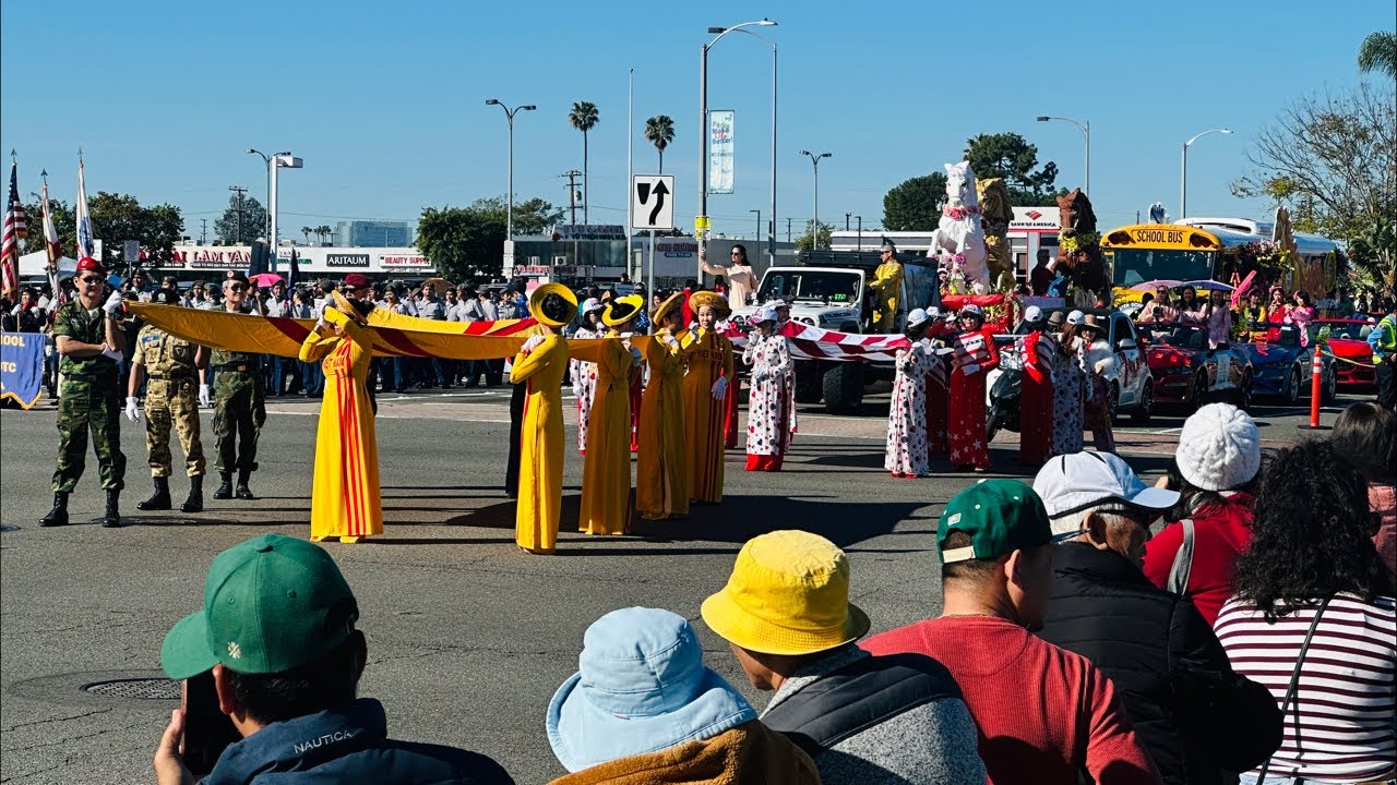 Diễn Hành Tết. Nam California Little Saigon. Vietnamese Community Tết Prade