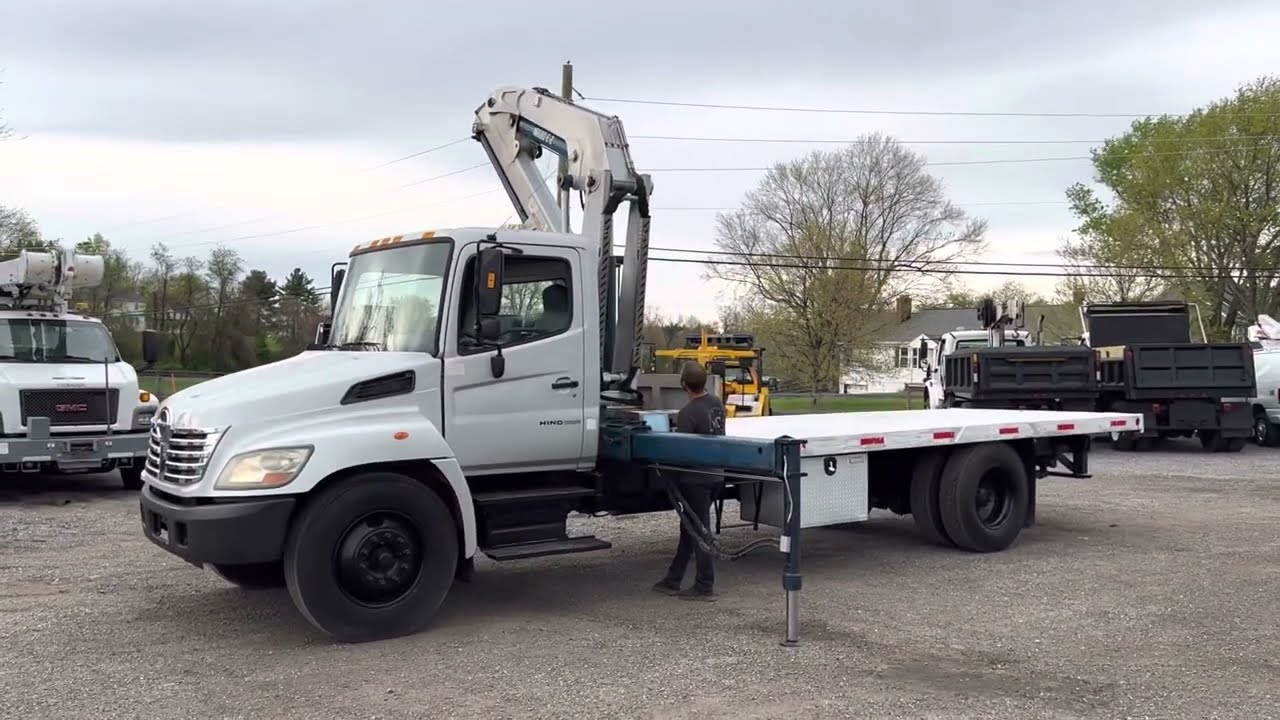 Lewis Motor Company - 2006 Hino 338 Cormach 16600 E2 Knuckleboom Flatbed Crane for sale on eBay!
