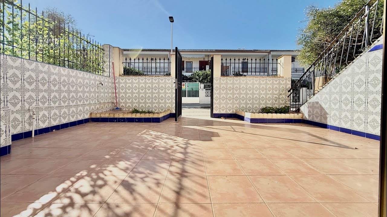 Se vende casa en planta baja. Comprar casa barata de 3 habitaciones en San Pedro del Pinatar