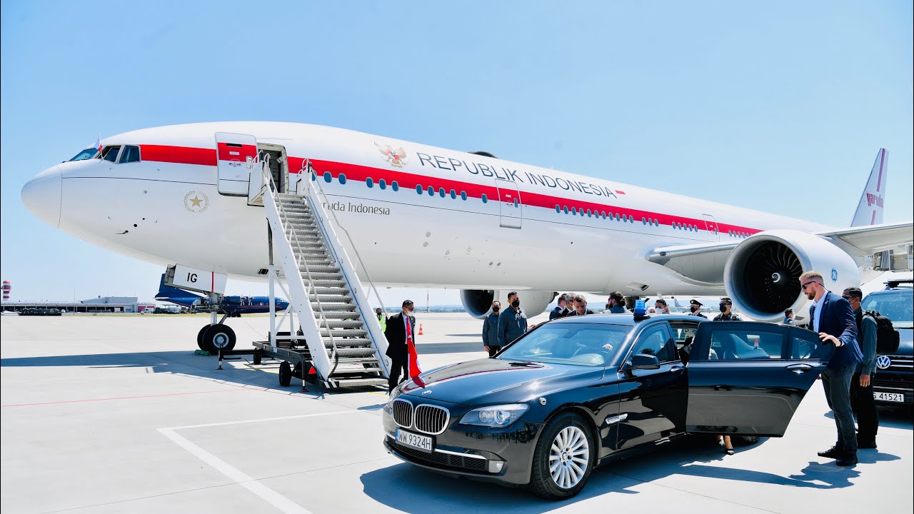 Presiden Jokowi dan Ibu Iriana Beserta Rombongan Tiba di Rzeszow, Polandia, 28 Juni 2022