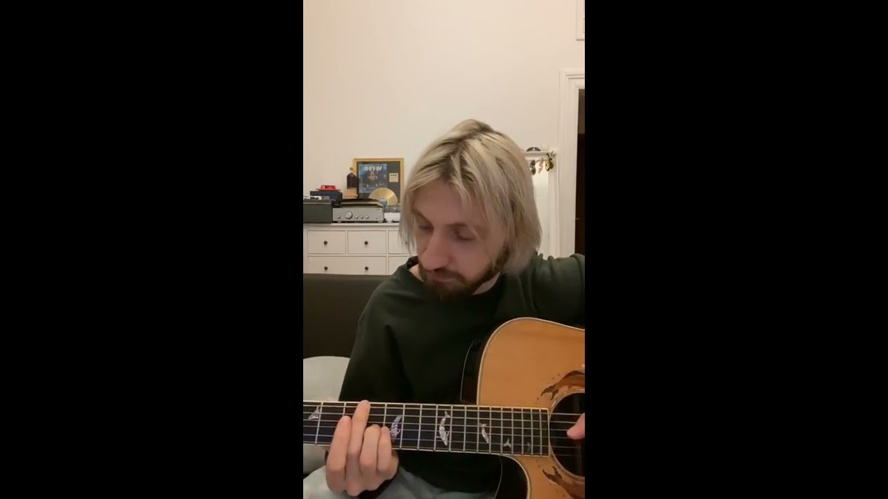 Женя Мильковский - Видела ли ты свои волосы (Эфир 25.10.20)