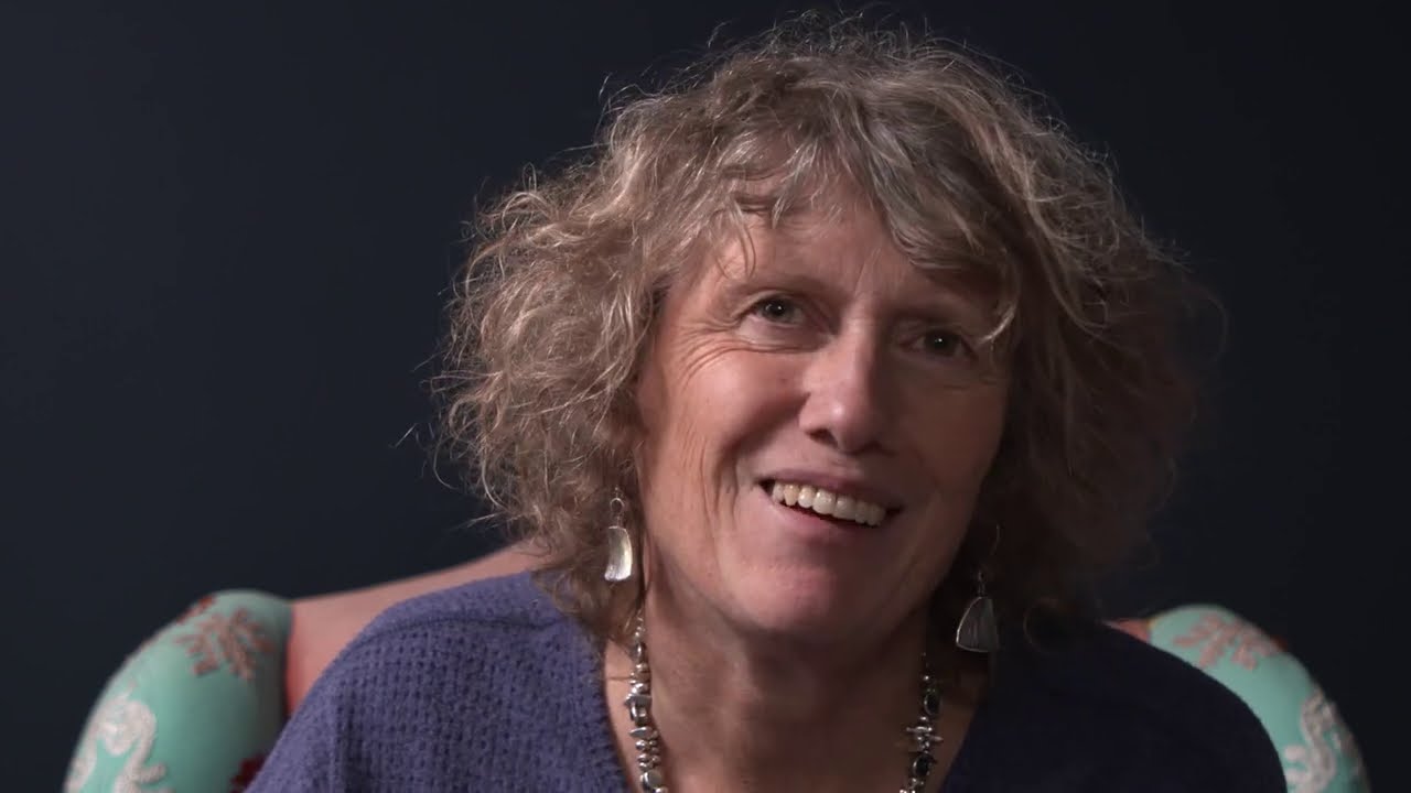 Searching for the Truth in the Story of One Refugee Family | Sue Mitchell | TEDxLondonBusinessSchool