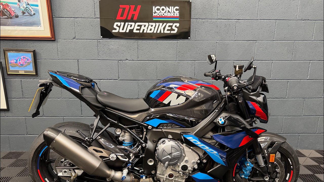 2023 BMW M 1000 R M1000R COMPETITION PACK 1500 Miles Carbon Billet PX SWAP @dhsuperbikes 
