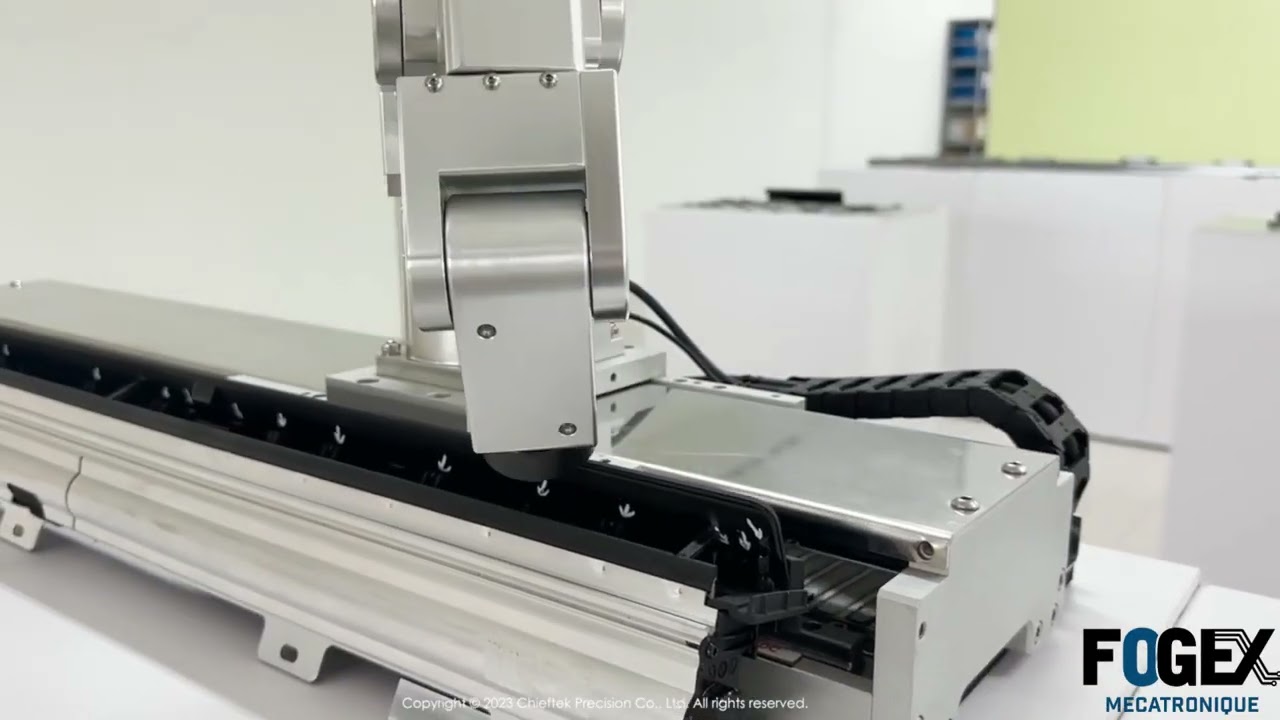 Robot sur 7eme axe lineaire