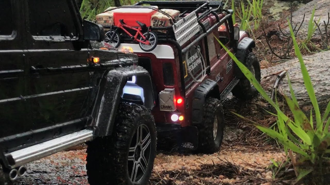 Traxxas TRX4 Defender vs Benz G500 Rock Climbing_#