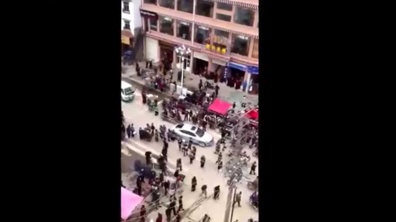 Lobsang Kalsang, solo protest and arrest 7 Sept 2015