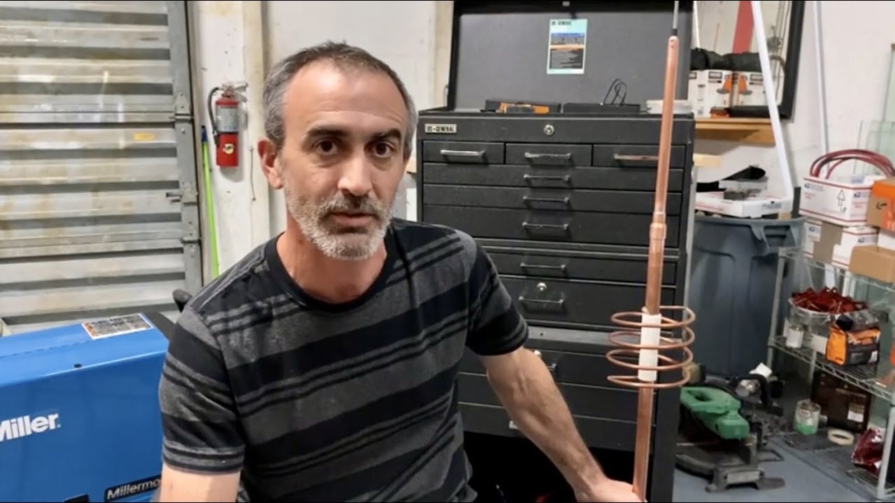 CB Antenna for truckers ( home-brew 1/4 wavelength. copper ) How to build your own.