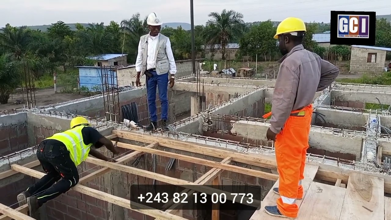 GCI: DÉBUT DE COFFRAGE DU PLANCHER D'1 BÂTIMENT R+1 AVEC PROFESSIONNALISME A KIMPOKO/N'SELE