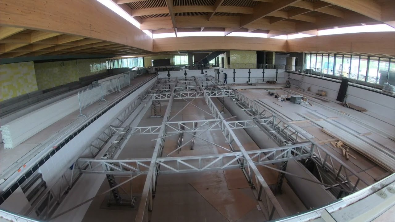 Commercial pool | Movable Floor | Push Chain System