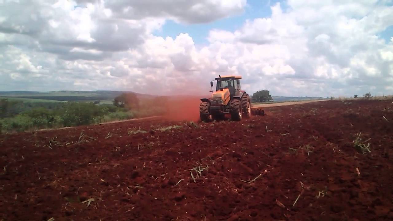 Trator valtra  bh 185i com grade intermediaria 28x28