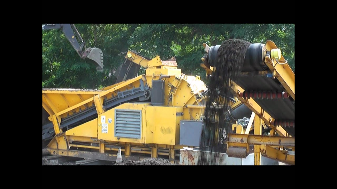 Rubble Master RM60 & CS2500 Screener