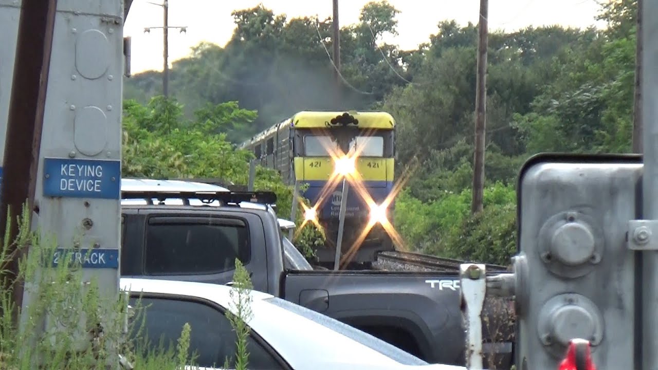 Good K5LL Horn - LIRR 421 EMD DE30AC Leading Double Decker Trains Compilation