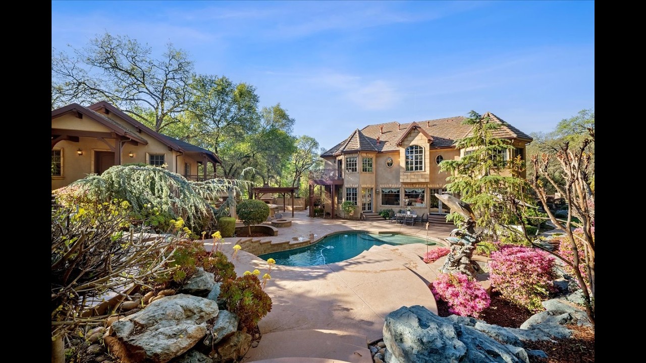 8749 Noland Ln a Fairytale House in Fair Oaks