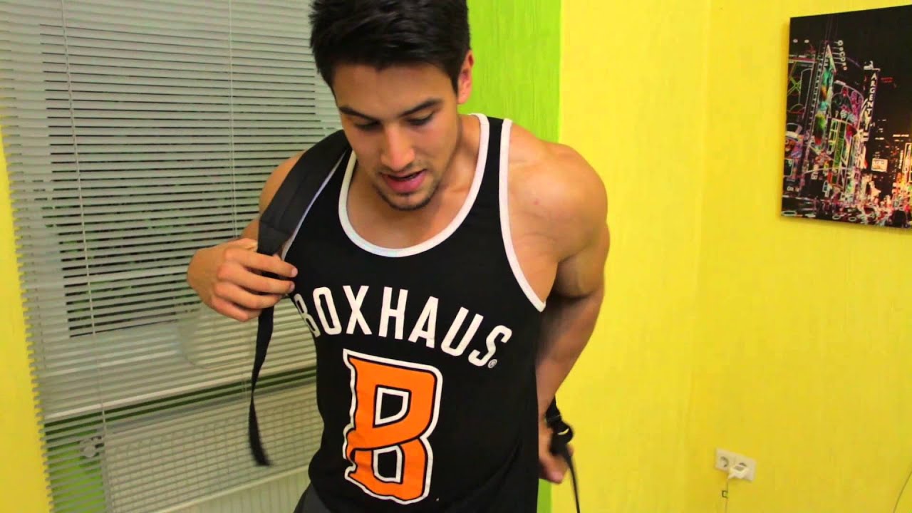 LATIHAN DADA DAN PERUT DI RUMAH - 2NINEFIT HOMEWORKOUT