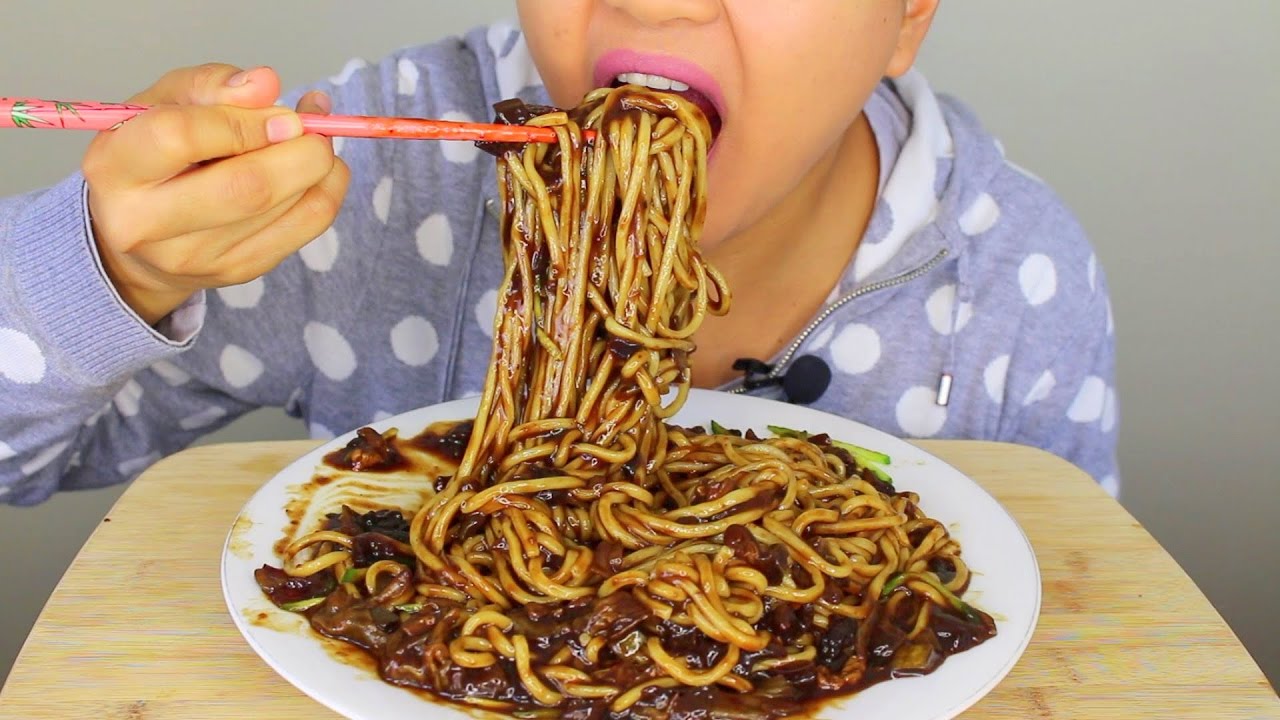ASMR: Jajangmyeon (Mixing and Extreme Eating Sounds)