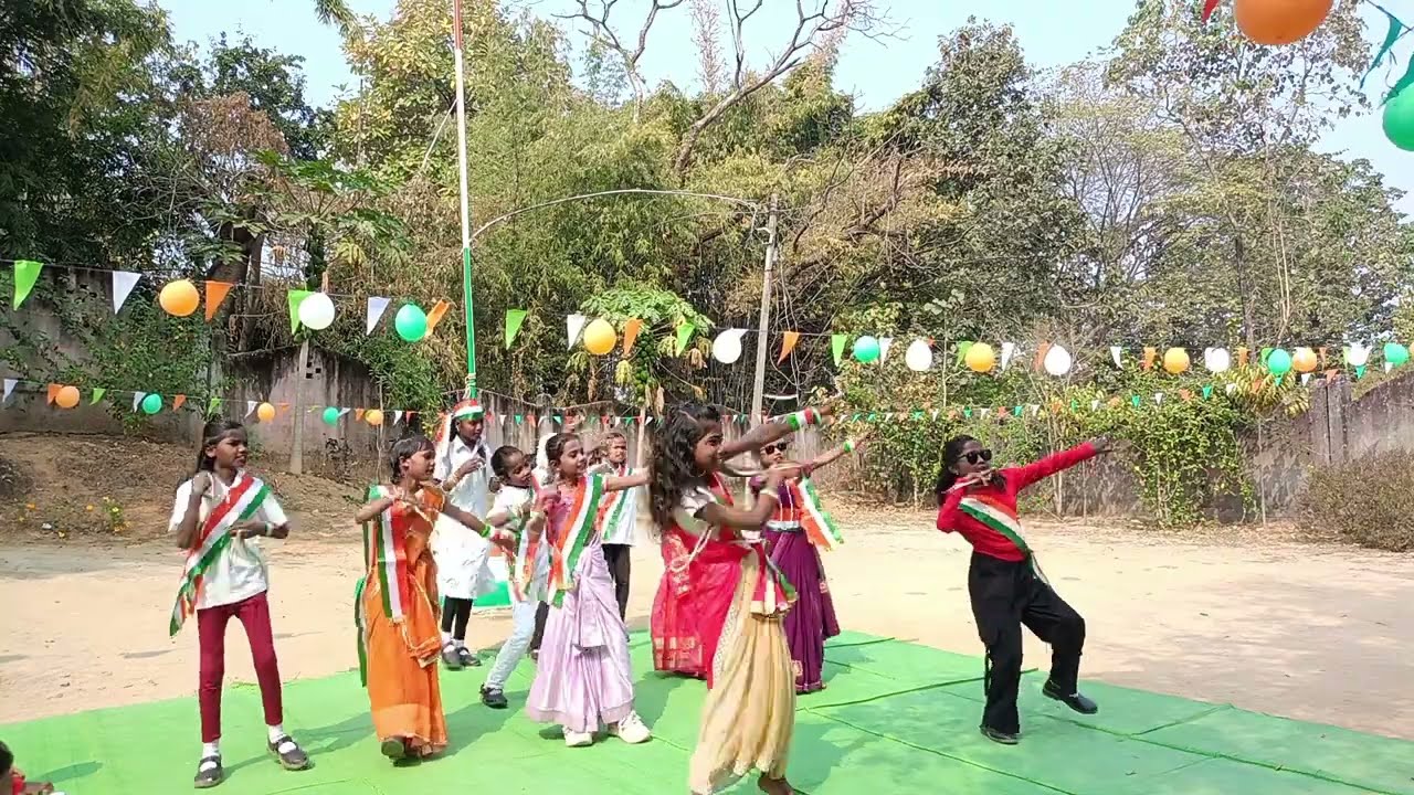 गांव के सरपंच हैं मेरे मामा जी गाने पर बच्चों की मनमोहक प्रस्तुति। गणतंत्र दिवस समारोह डीपाटोली।