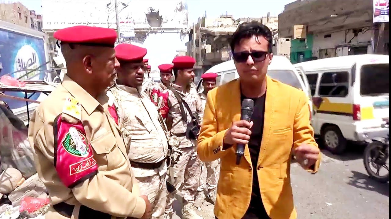 سمير السروري مع مستشار قائد الشرطة العسكرية بمحافظة تعز اليمن