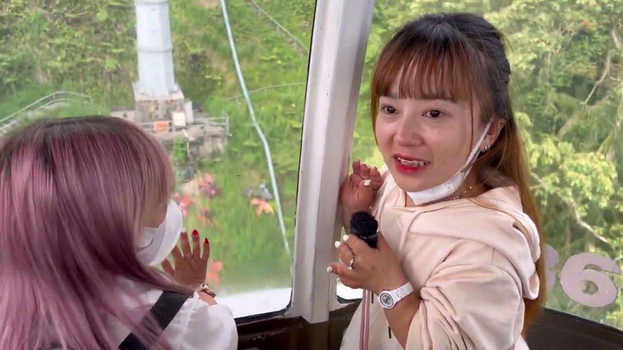 Huyền Hrê Ut Mini lần đầu tiên Trải Nghiệm Đi Cáp Treo ở Malaysia.