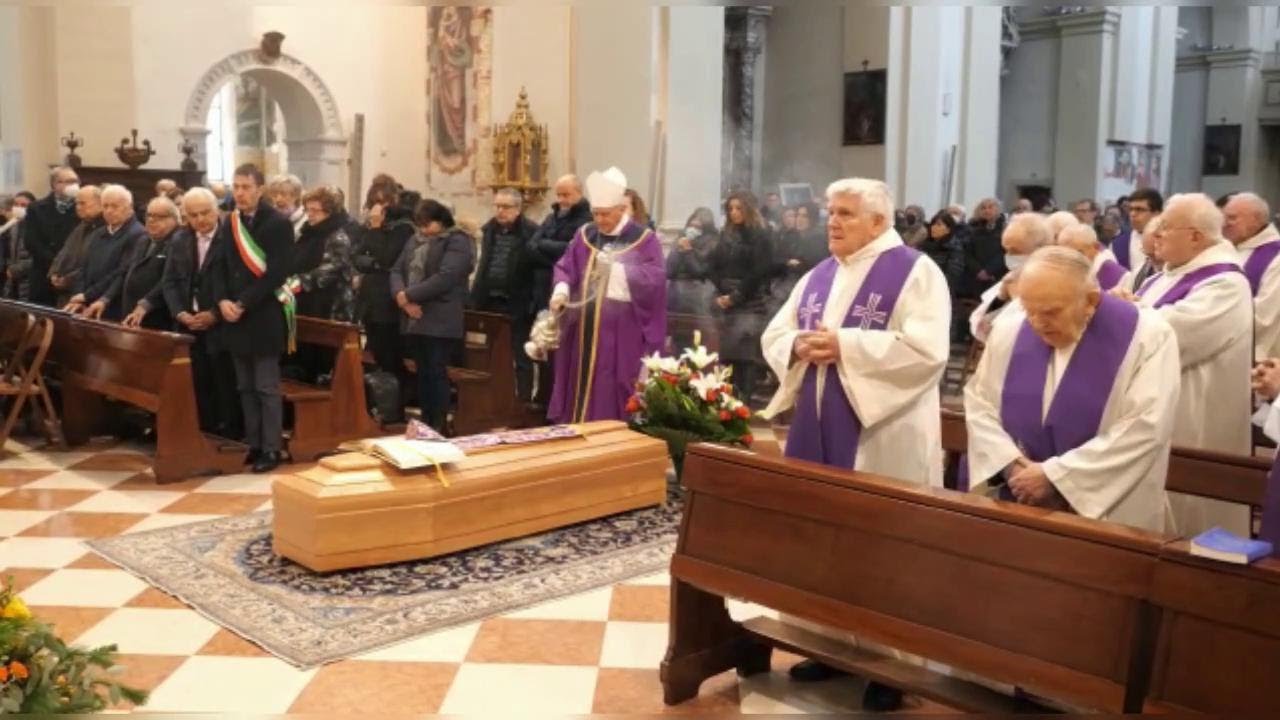 L'ultimo saluto di Pordenone a monsignor Luciano Padovese