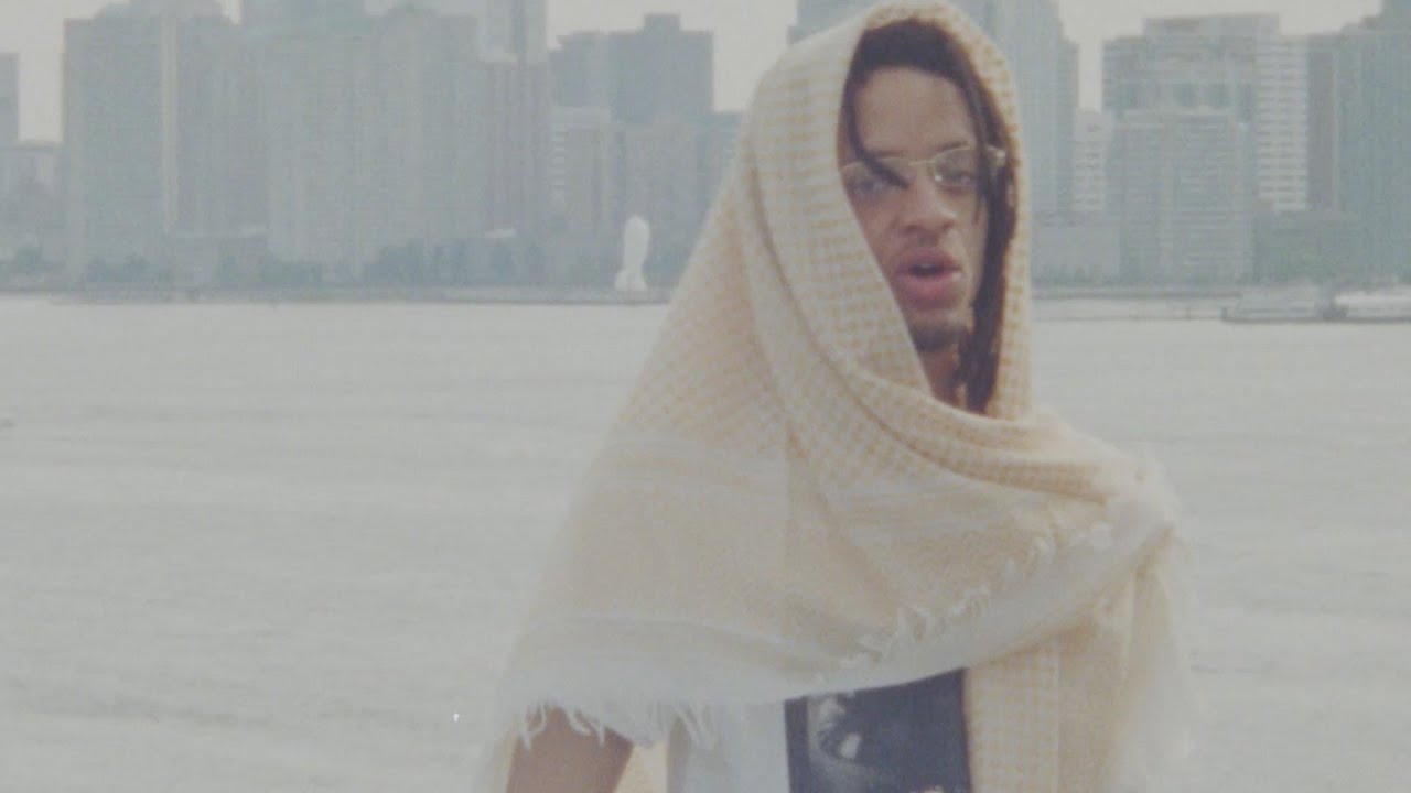 Vitorio - Lately (New Official Music Video)