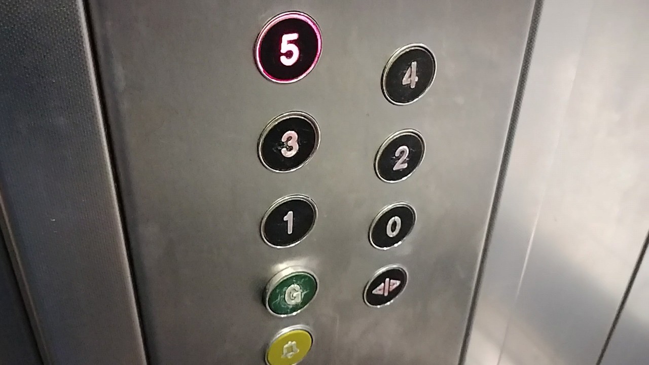 Lift Tour in Newport City Centre