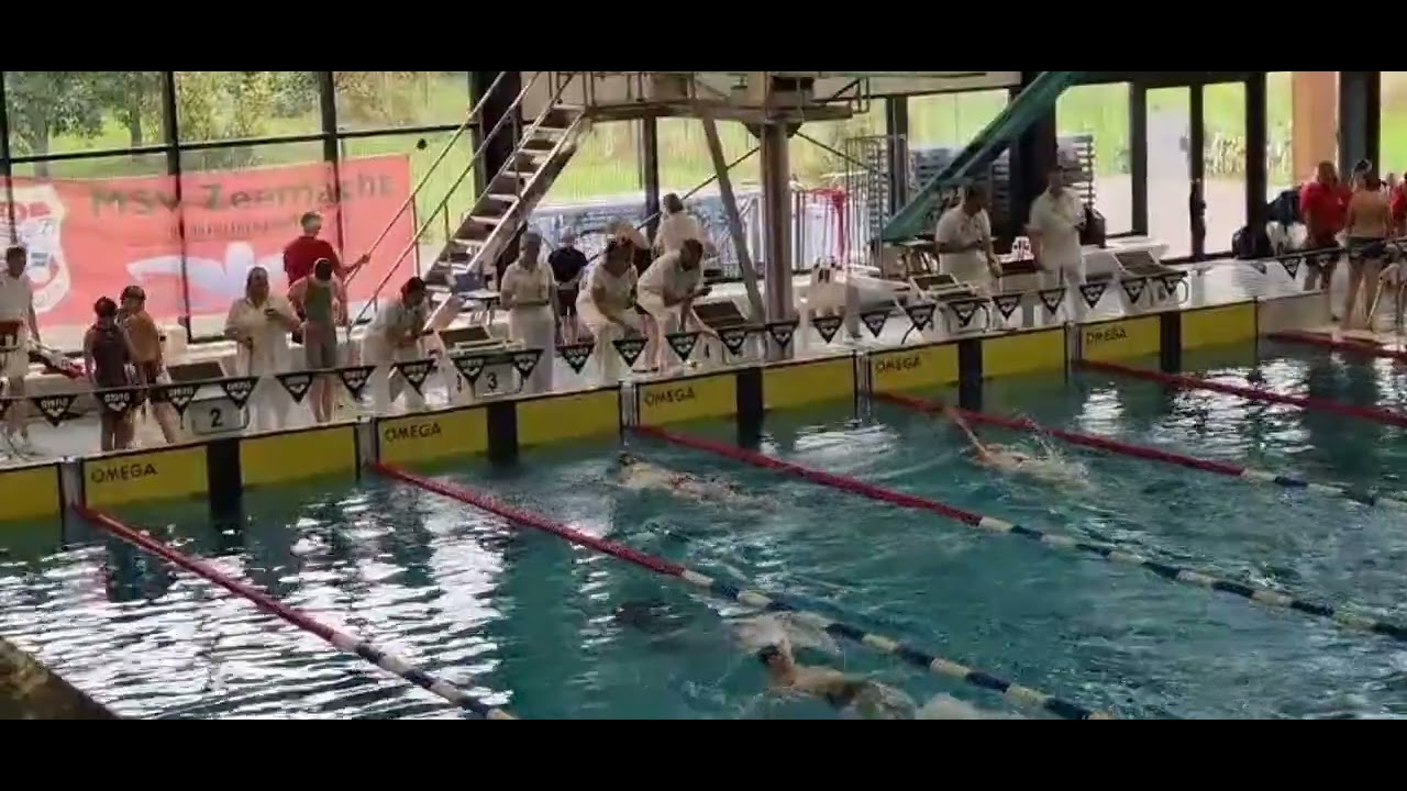 100 meter rugslag tijd:1.07
