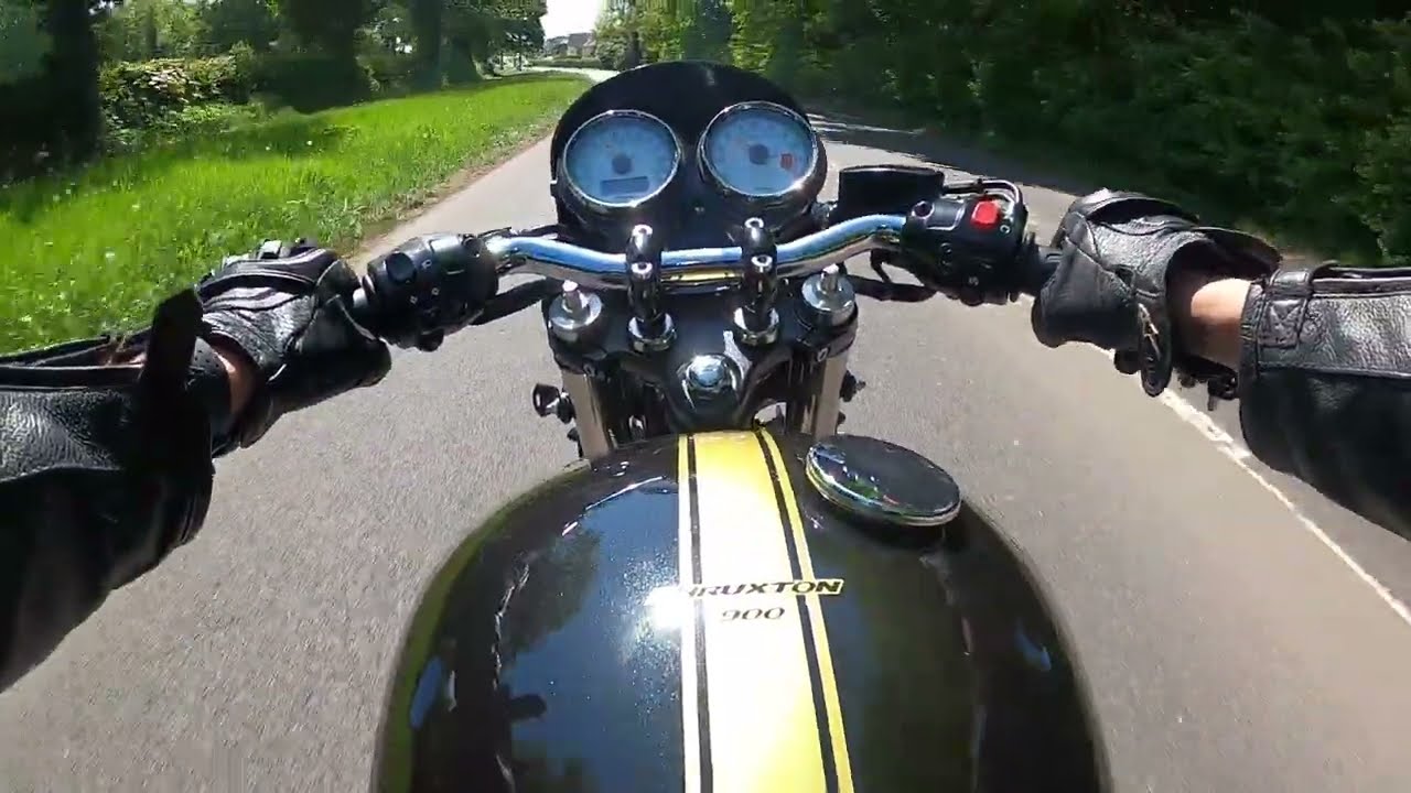 2016 Triumph Thruxton 900 Walkaround & Test Ride